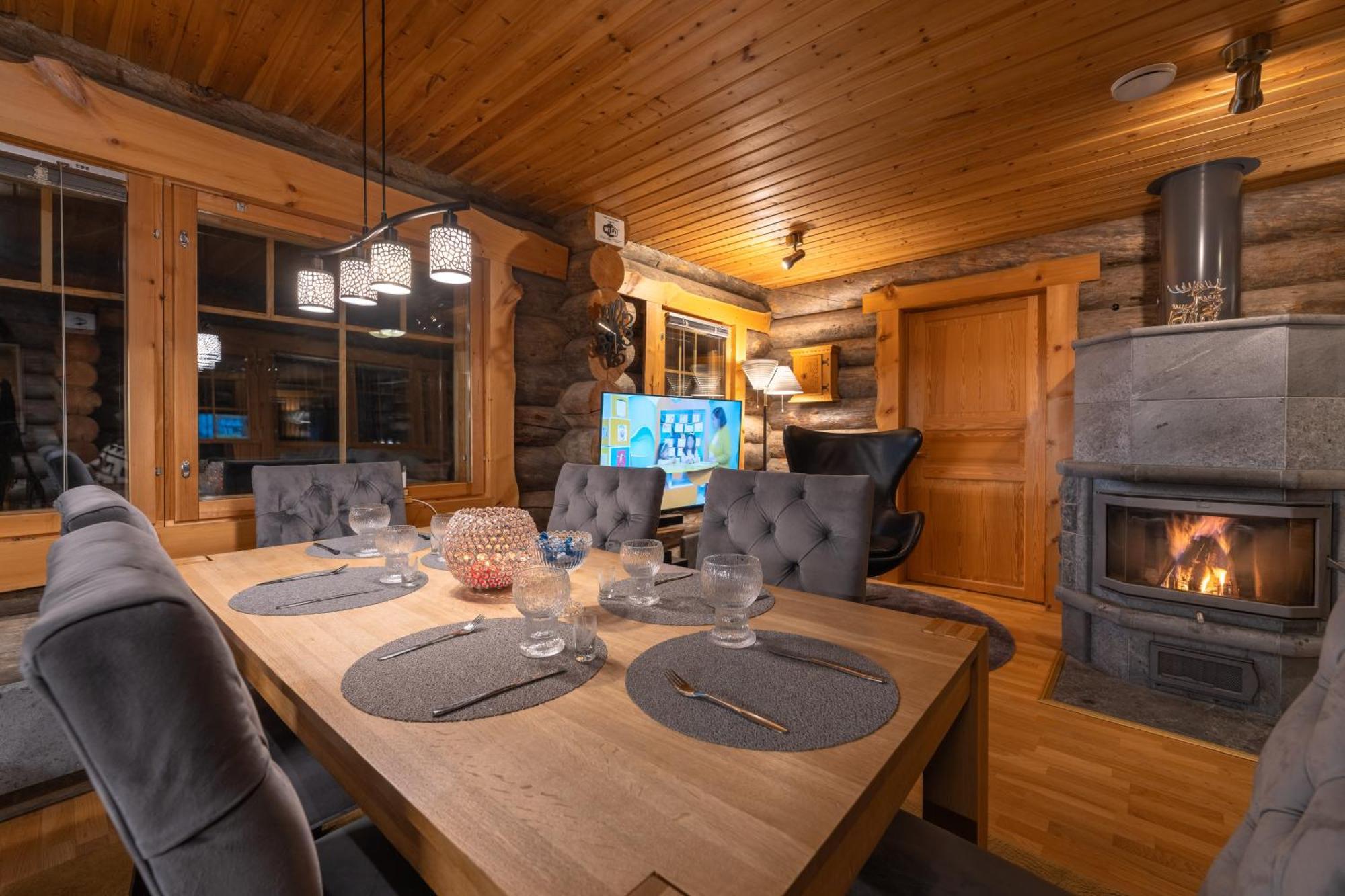 Kuukkeli Log Houses Villa Aurora "Pupula" 사리셀카 외부 사진